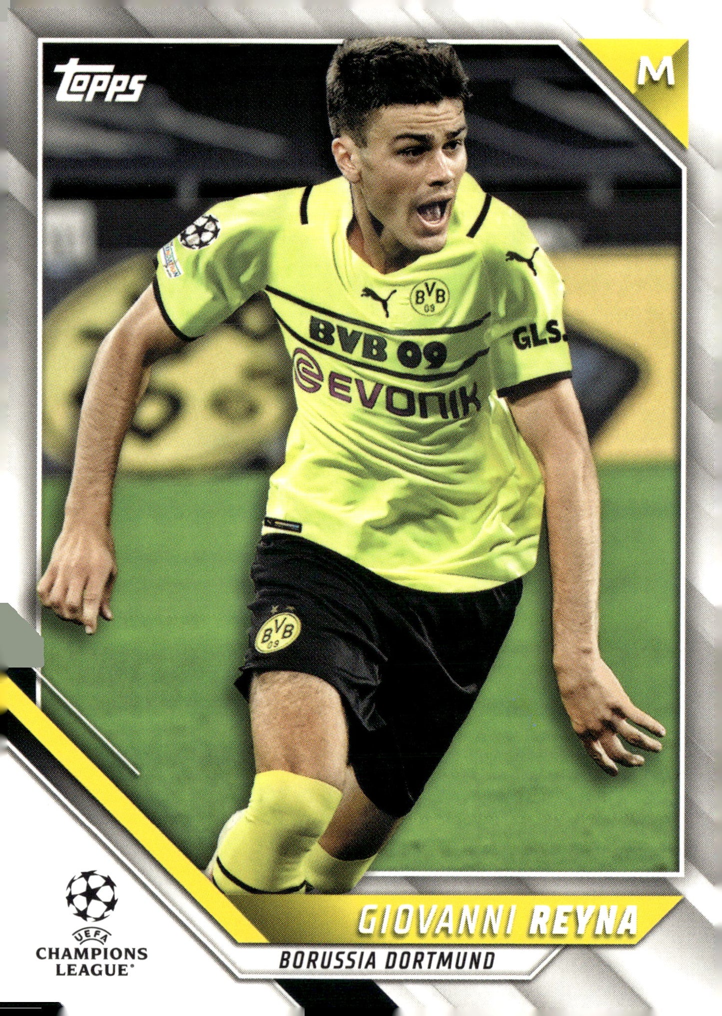 2021-22 Topps Chrome UEFA Champions League #26 Giovanni Reyna Refractor Borussia Dortmund Soccer Card