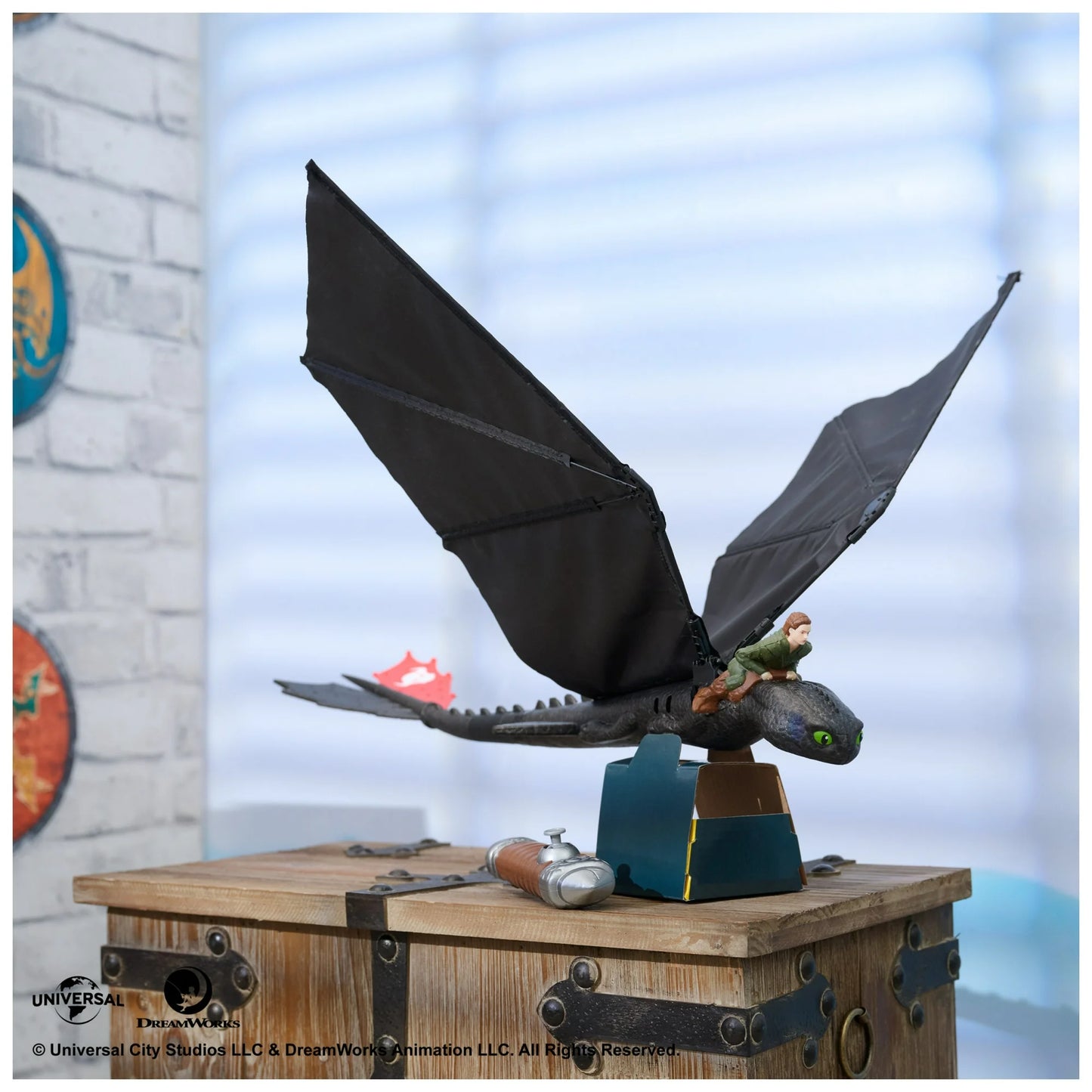 Walmart Exclusive DreamWorks Dragons Flying RC Toothless Toy with 30-Inch Wingspan