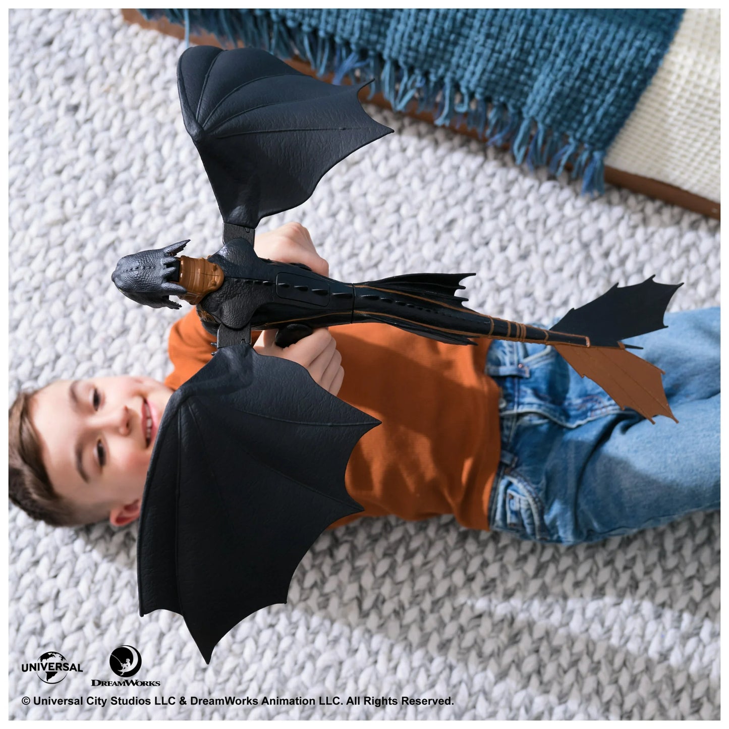 DreamWorks Dragons Ultimate Plasma Blast Toothless Figure with 15-Inch Wingspan